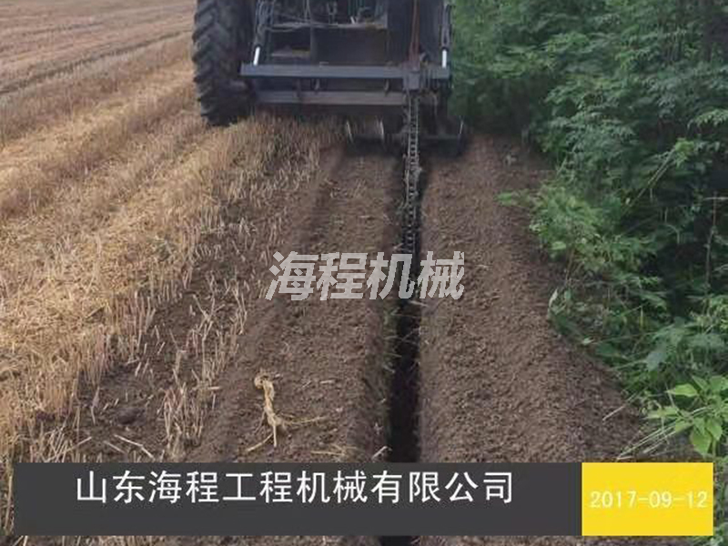 大型开沟机效果图